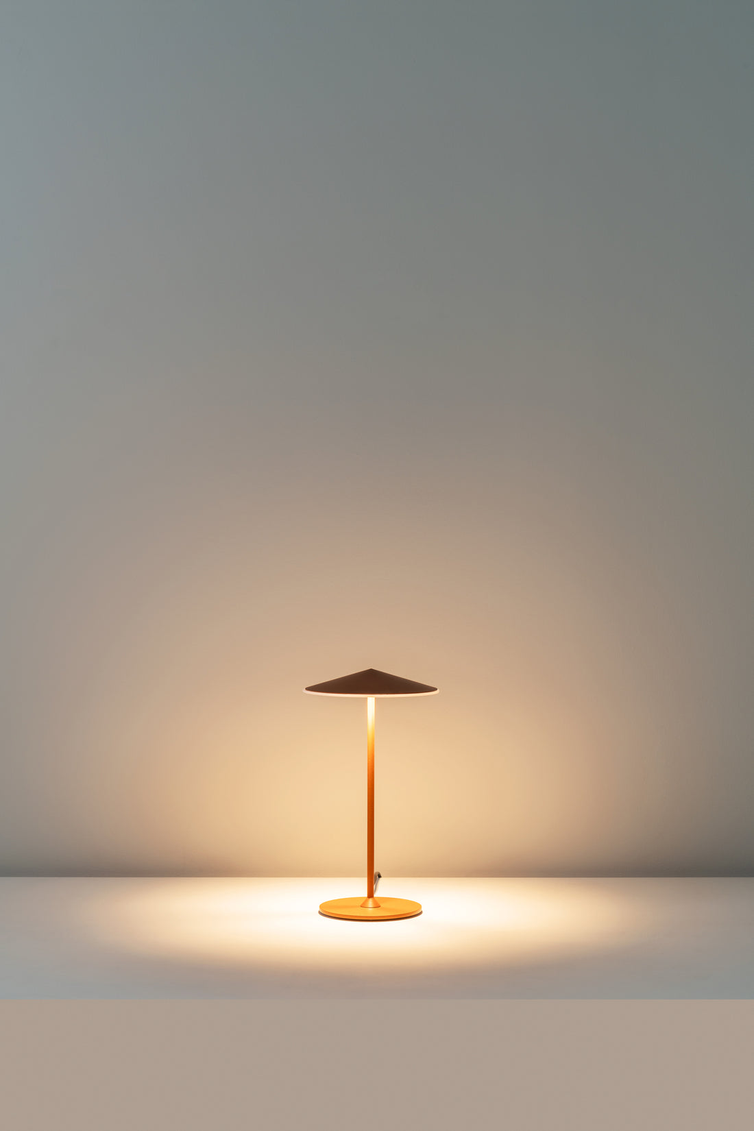 Pla tafellamp LED metalliek koper