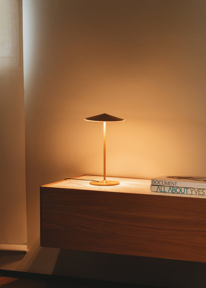 Pla tafellamp LED goudkleurig