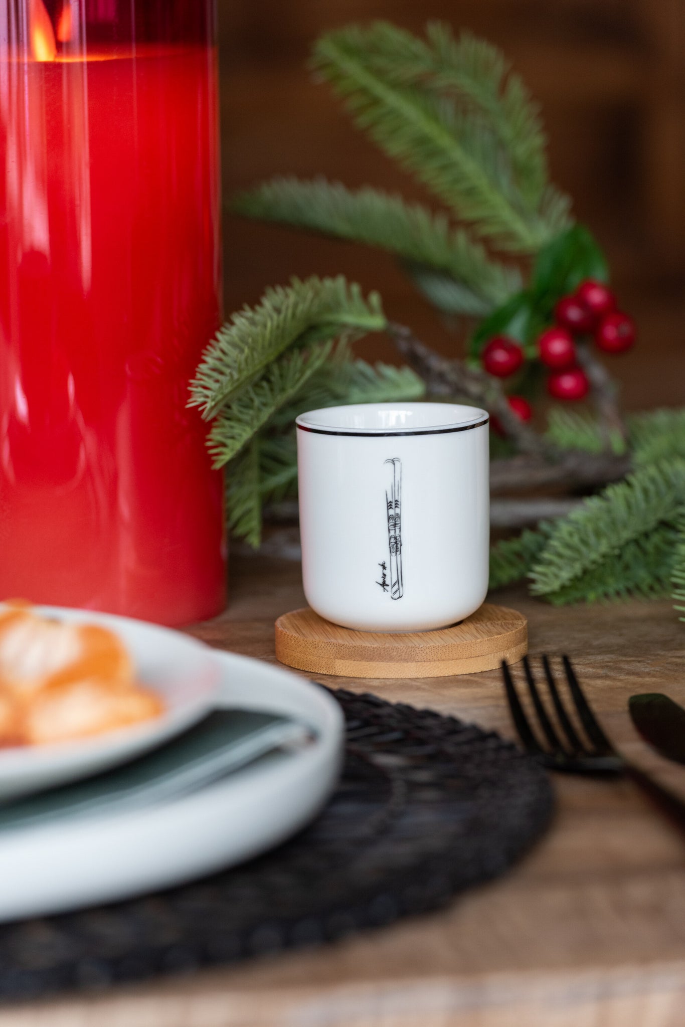 J-Line Doos met 4 koffiekopjes + bamboe schotel Windownbox Keramiek Zwart/Wit