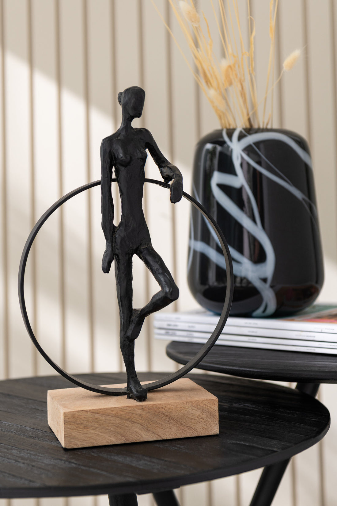 Man Against Ring Stand Resin/Iron Black