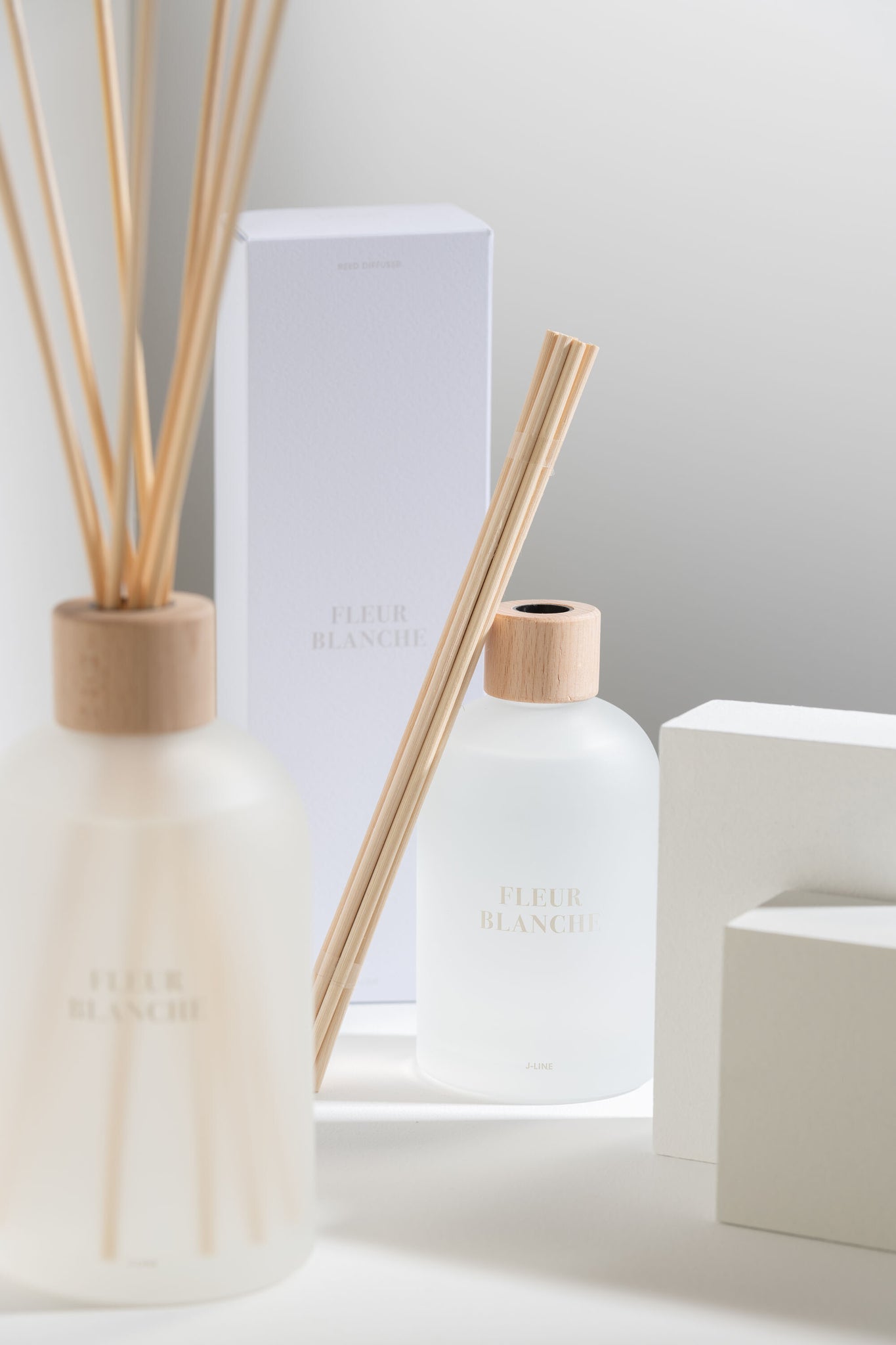 Reed Diffuser Accords Essentiels Fleur Blanche-250Ml