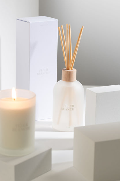 Reed Diffuser Accords Essentiels Fleur Blanche-550Ml