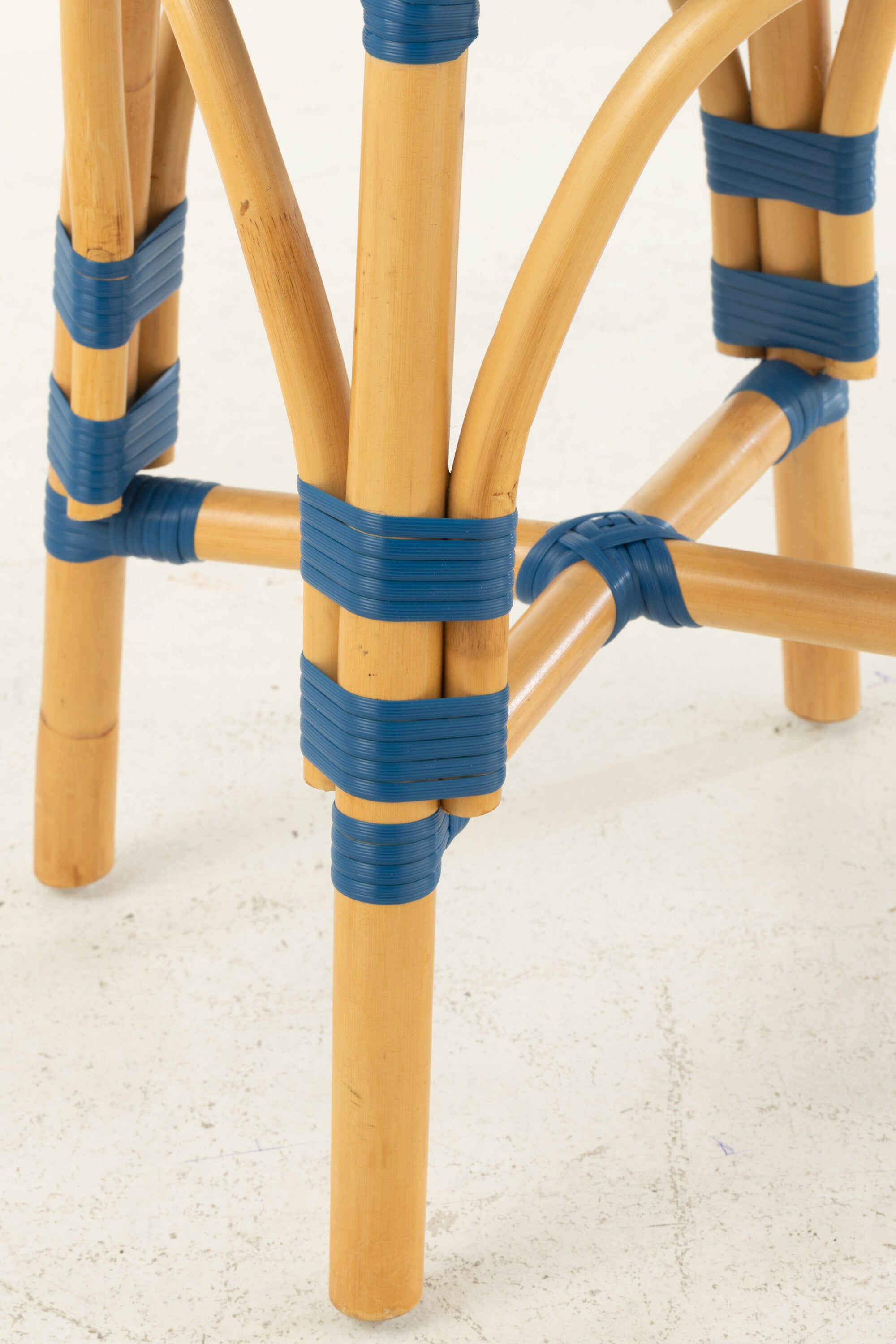 Kruk Rotan Blauw/Wit Klein