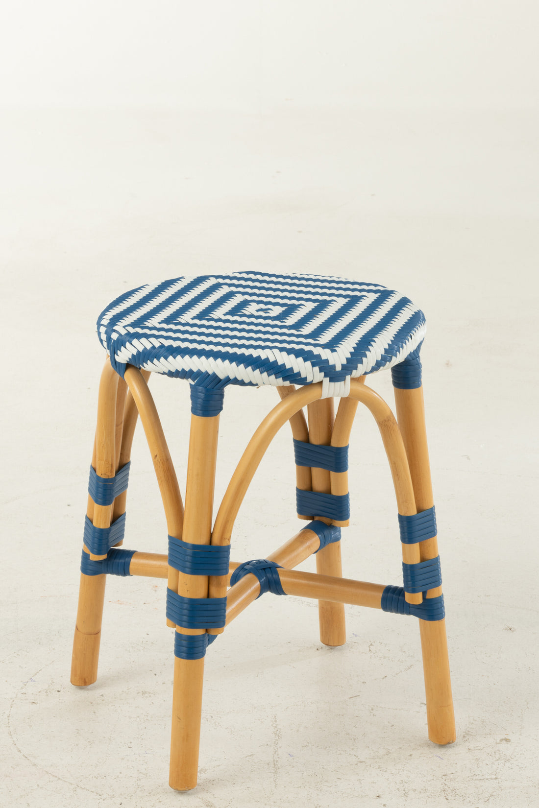 Kruk Rotan Blauw/Wit Klein
