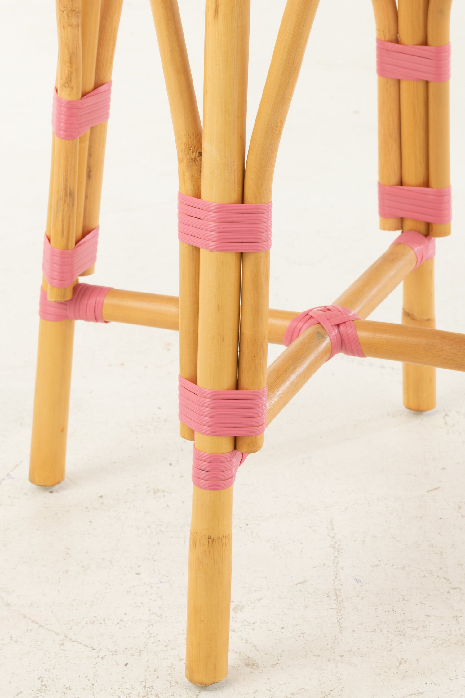 Kruk Rotan Roze Groot