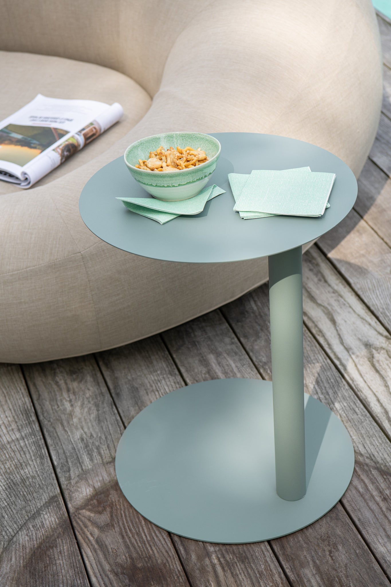 Bijzettafel rond metaal groen