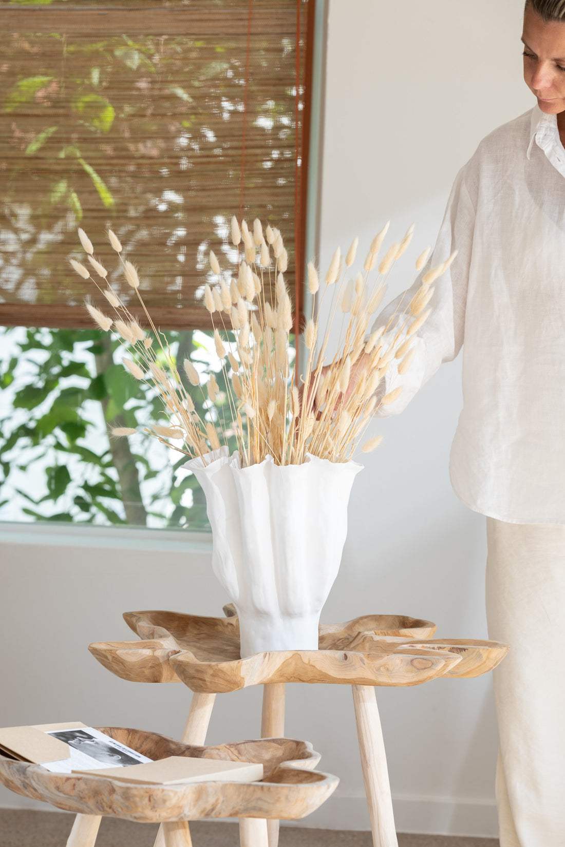 Vaas Calyx Ceramic White Large
