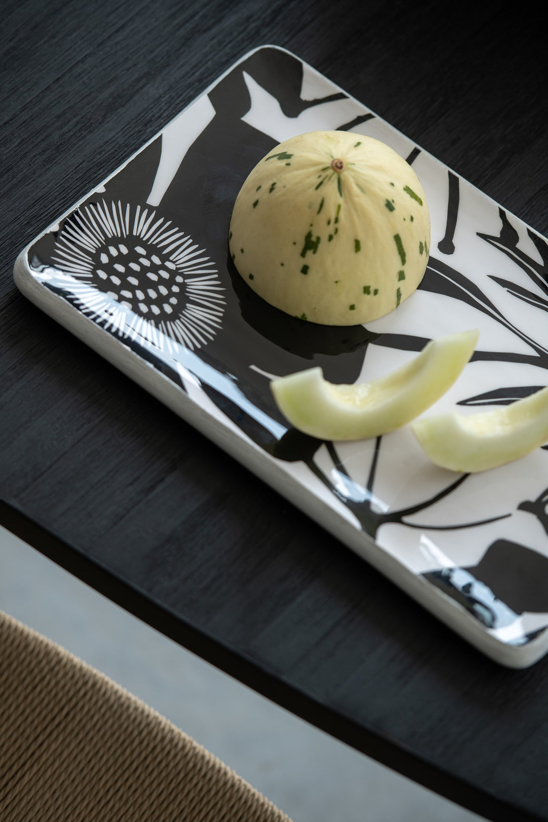Platter Rectangle Floral Pattern Mango Wood Black/White