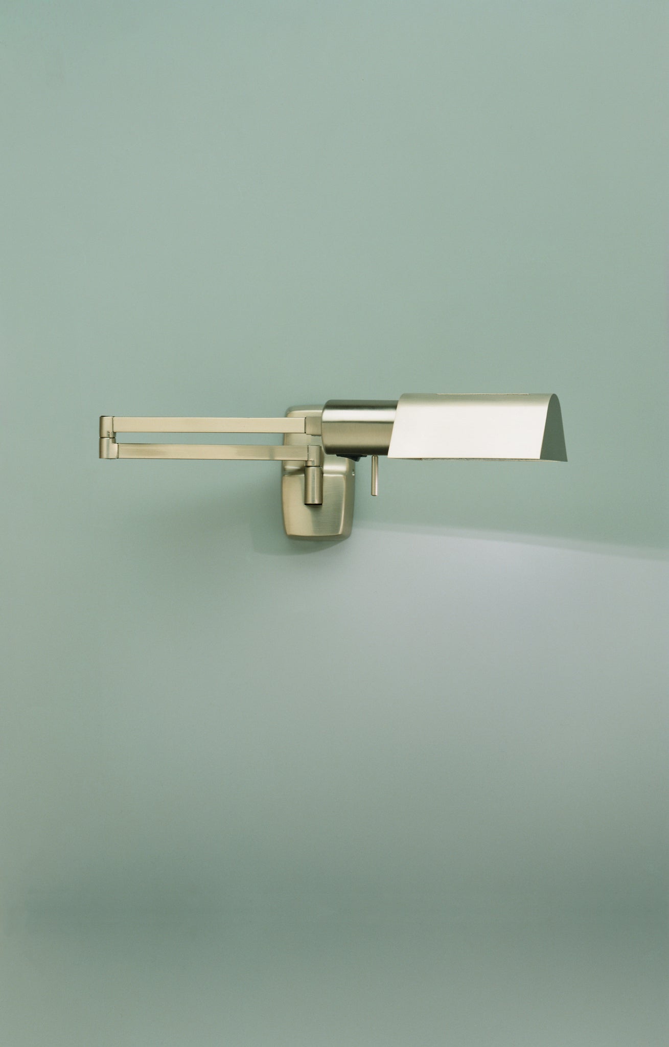 Elea verstelbare wandlamp G9 met geborstelde nikkelafwerking