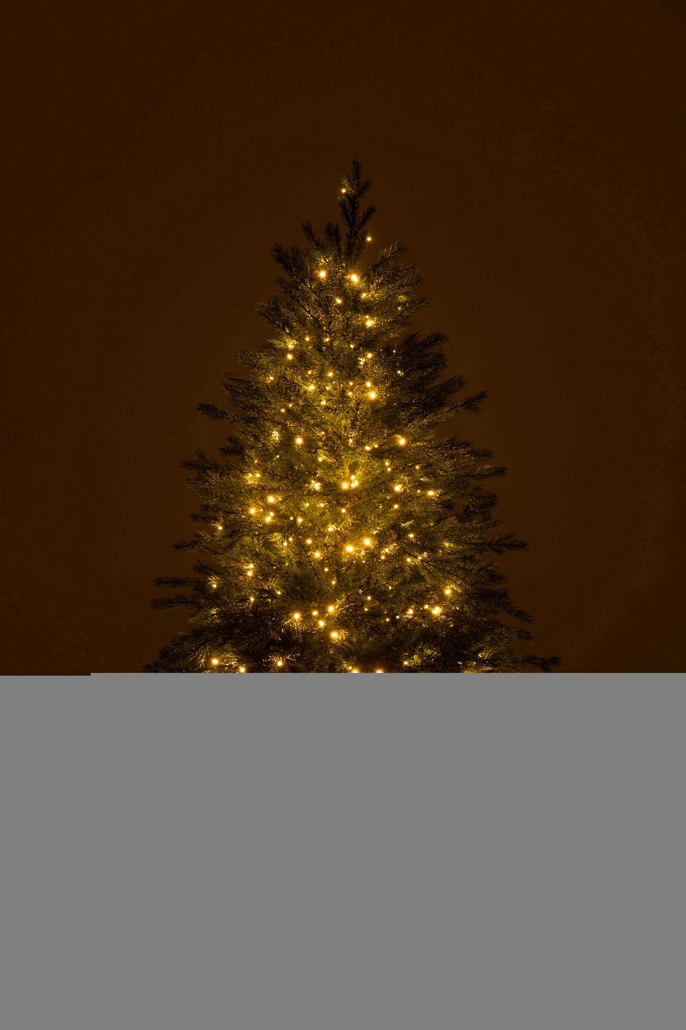 Kerstboom 600 Led Houten Voet Kunstmatig Donkergroen
