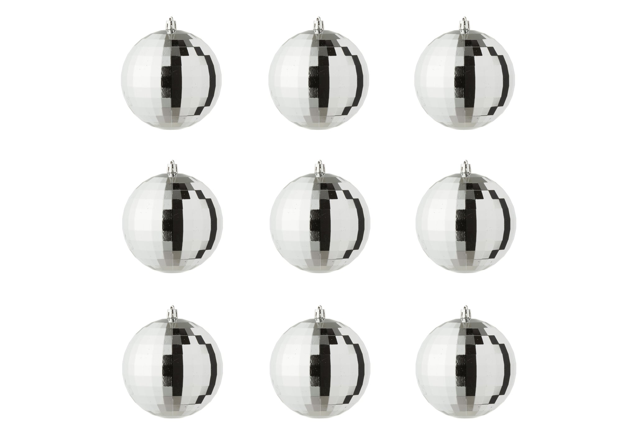 Doos met 9 kerstbal discoballen van plastic in zilverkleurige uitvoering.