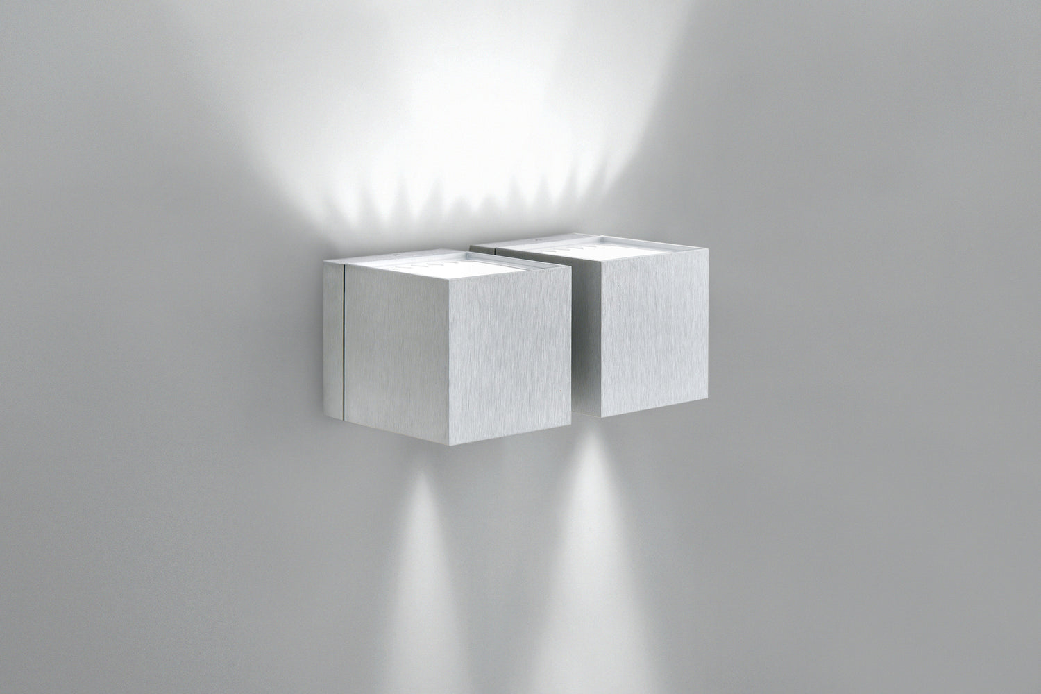 Dau 80 wandlamp 2 x G9 geborsteld aluminium