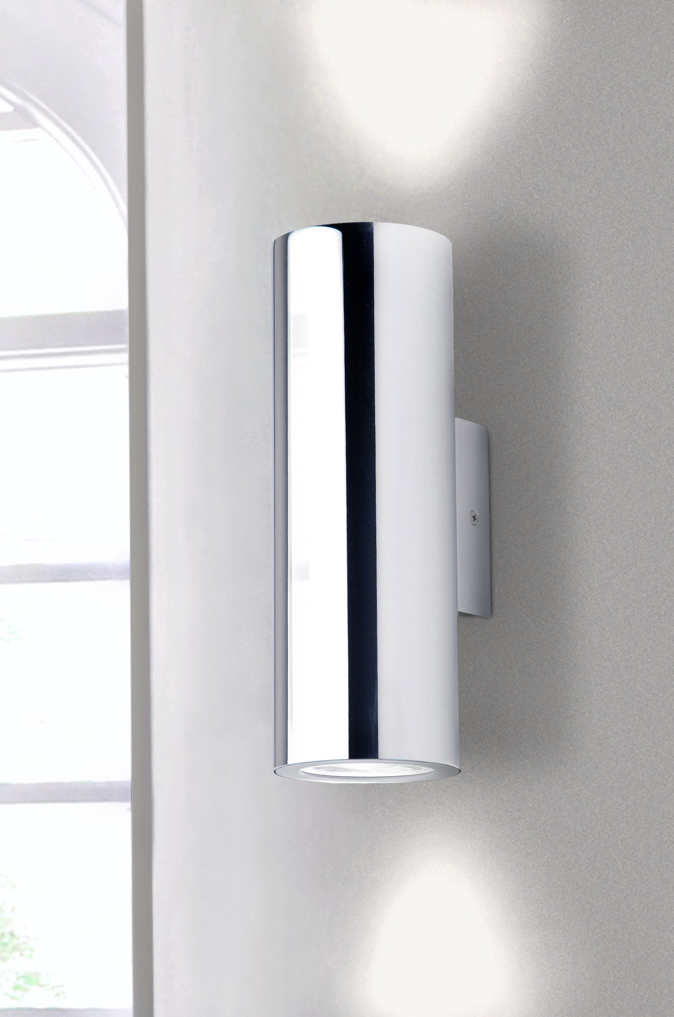 Kronn wandlamp 2 x GU10 glanzende chromen afwerking
