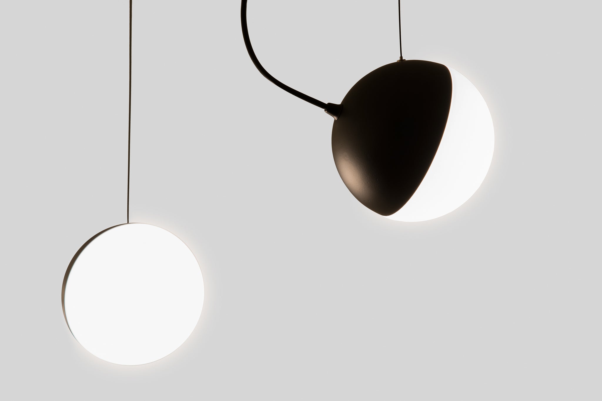 Halve hanglamp Ø 16 cm E27, zwart met structuur