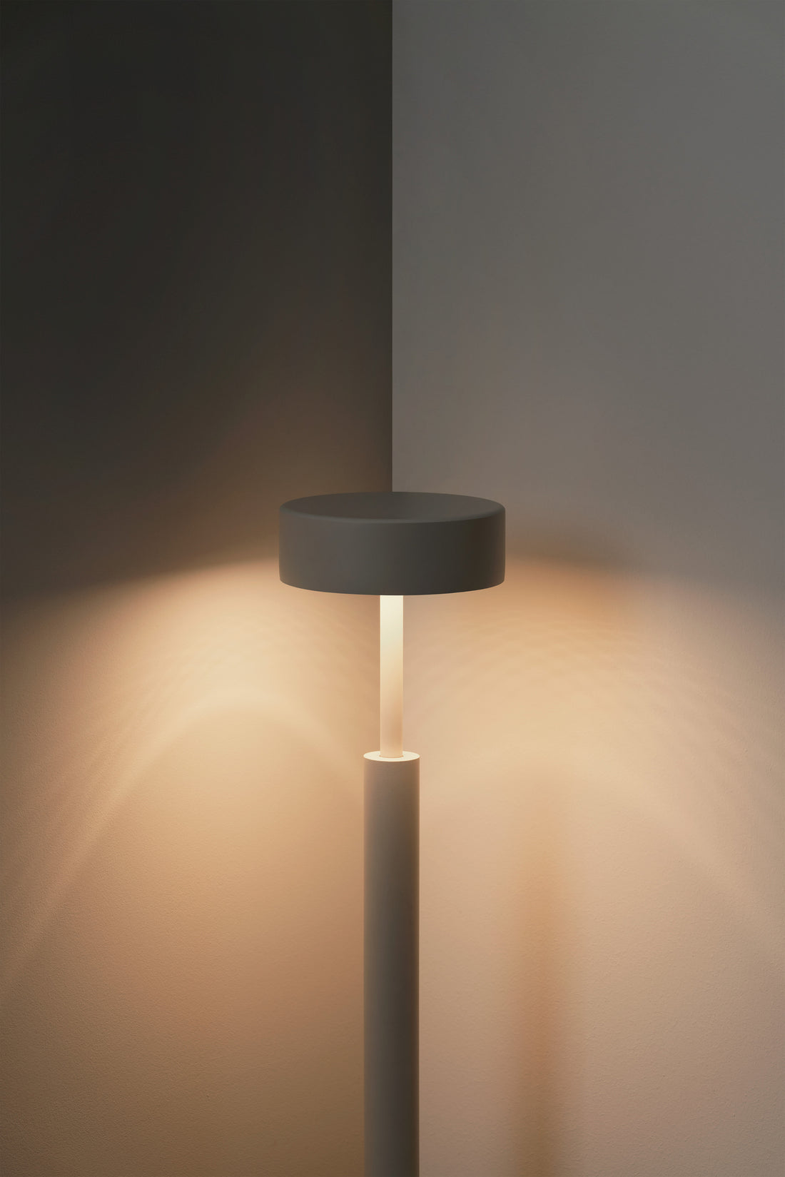 Peak tafellamp LED-printplaat, minkkleurig met structuur