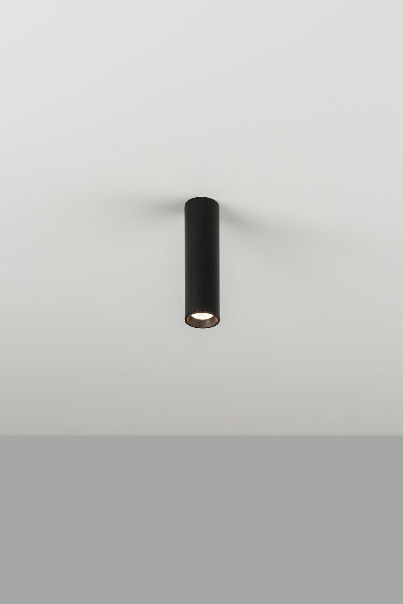 Haul 40 plafondlamp H. 15 cm LED DOB 5W gestructureerd zwart