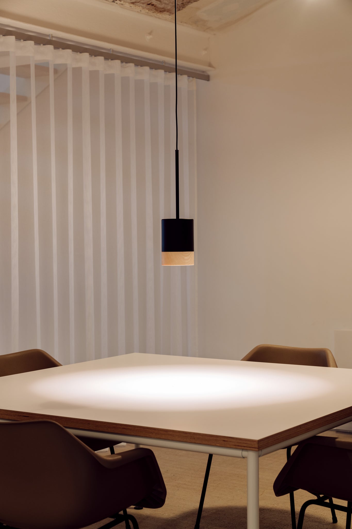 Third hanglamp GU10 gestructureerd zwart essenhout
