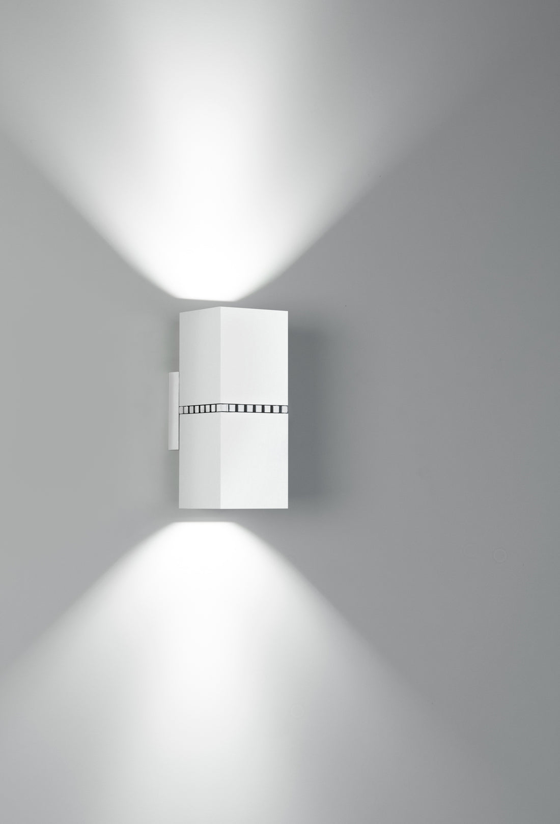 Dau 80 Rechthoekige wandlamp 2 x LED DOB Gestructureerd wit