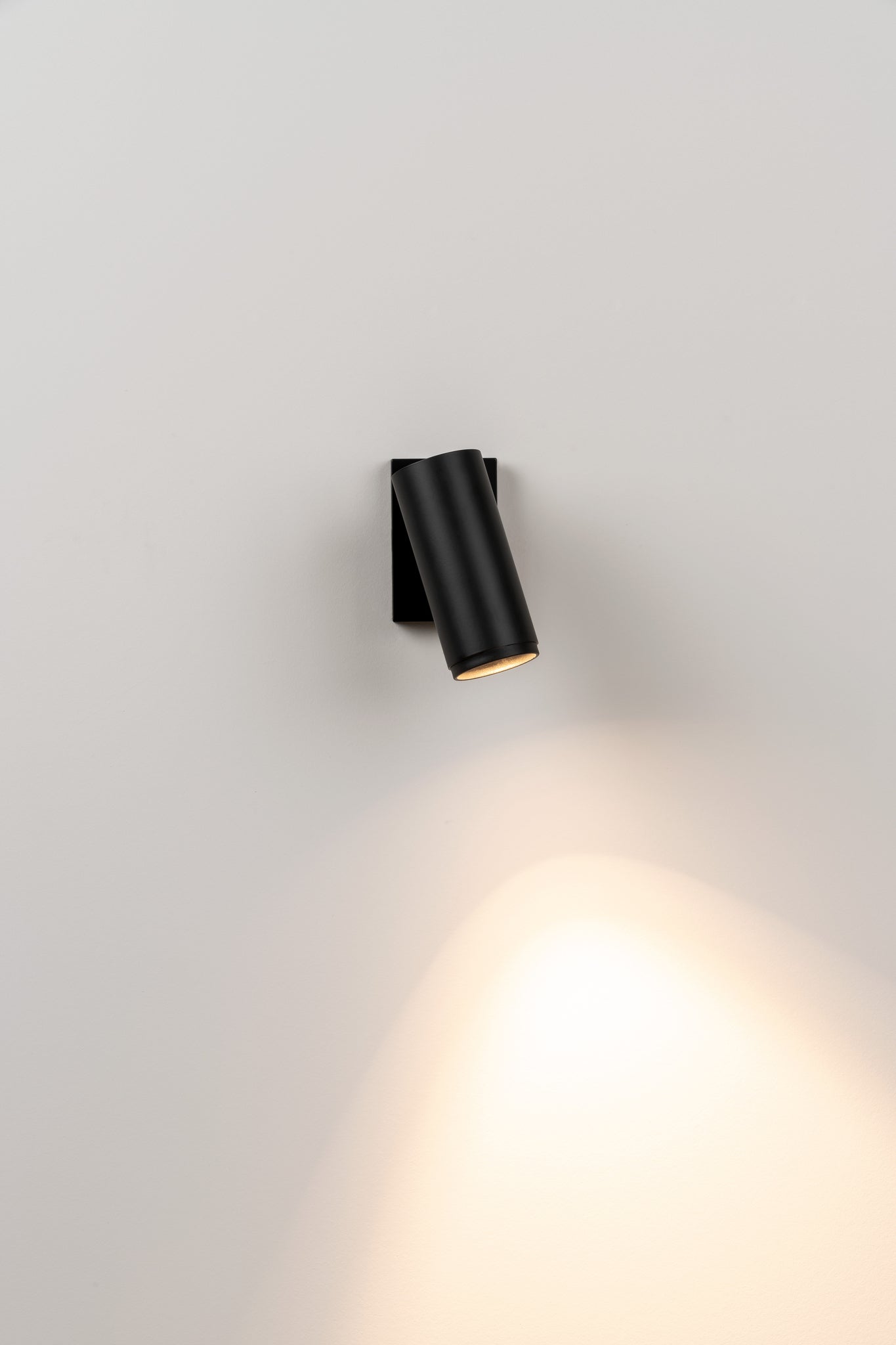 Haul 55 wandlamp voor hoofdeinde GU10 gestructureerd zwart