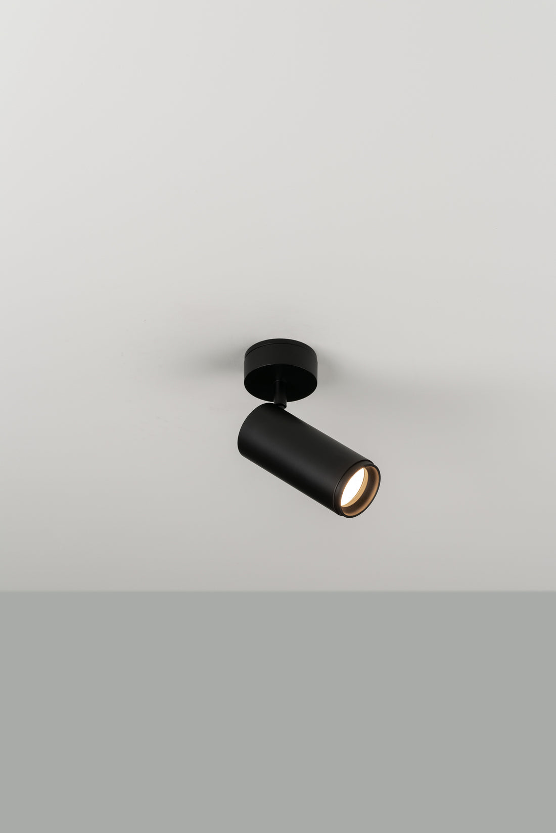 Haul 55 wand-/plafondlamp H.9 cm LED DOB zwart gestructureerd
