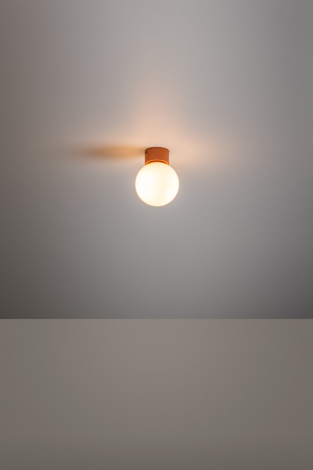 Symphony wandlamp G9 gestructureerd koper