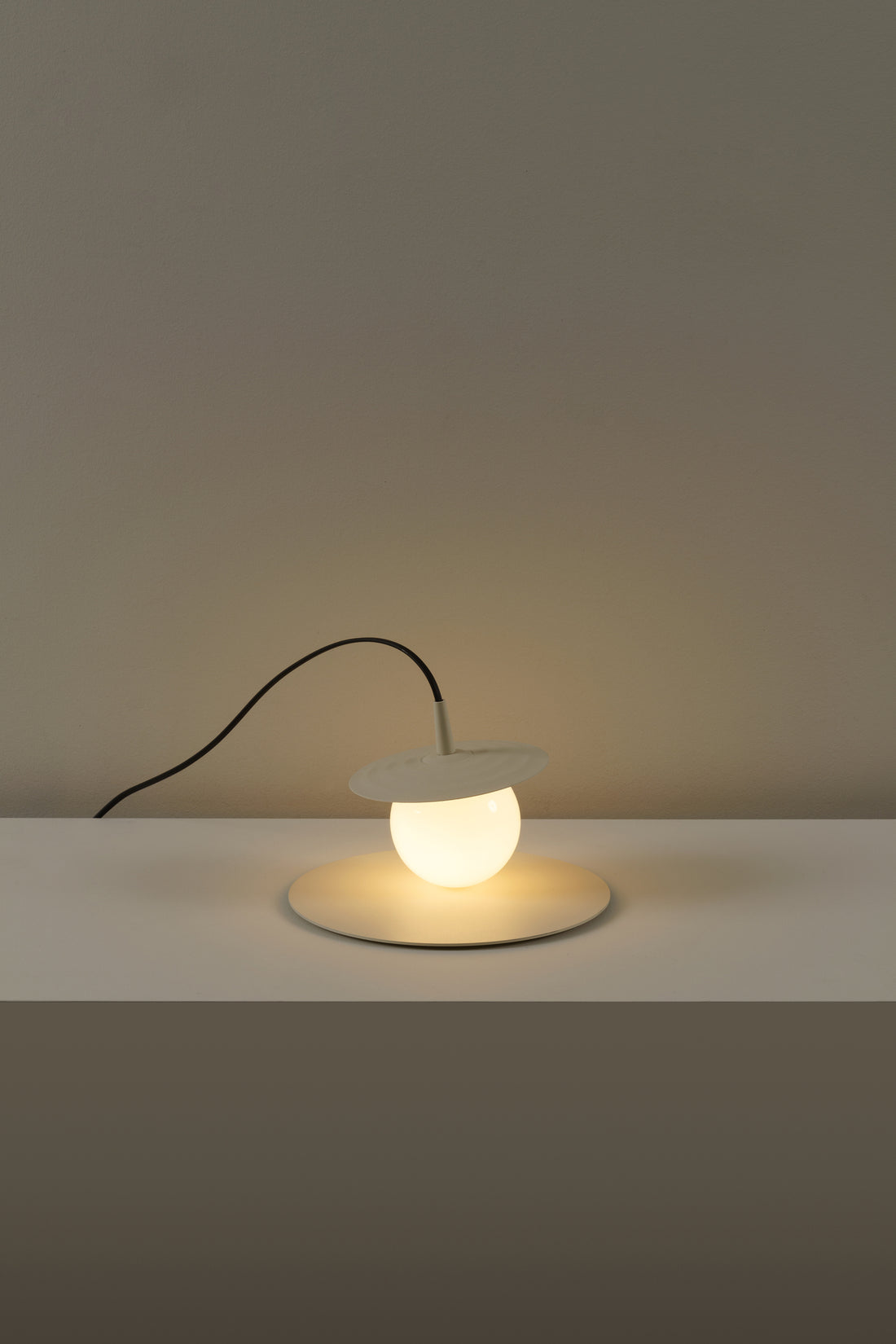 Symphony tafellamp G9 met structuur mink