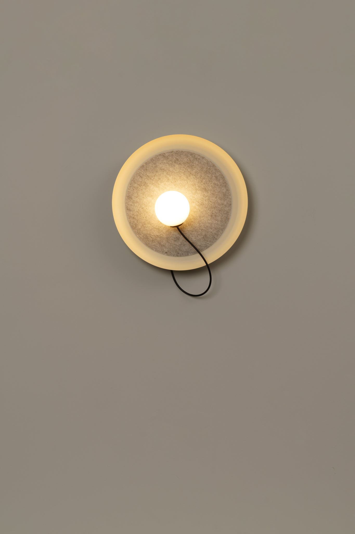 Draad wandlamp 38 cm G9 gestructureerd minkkleurig