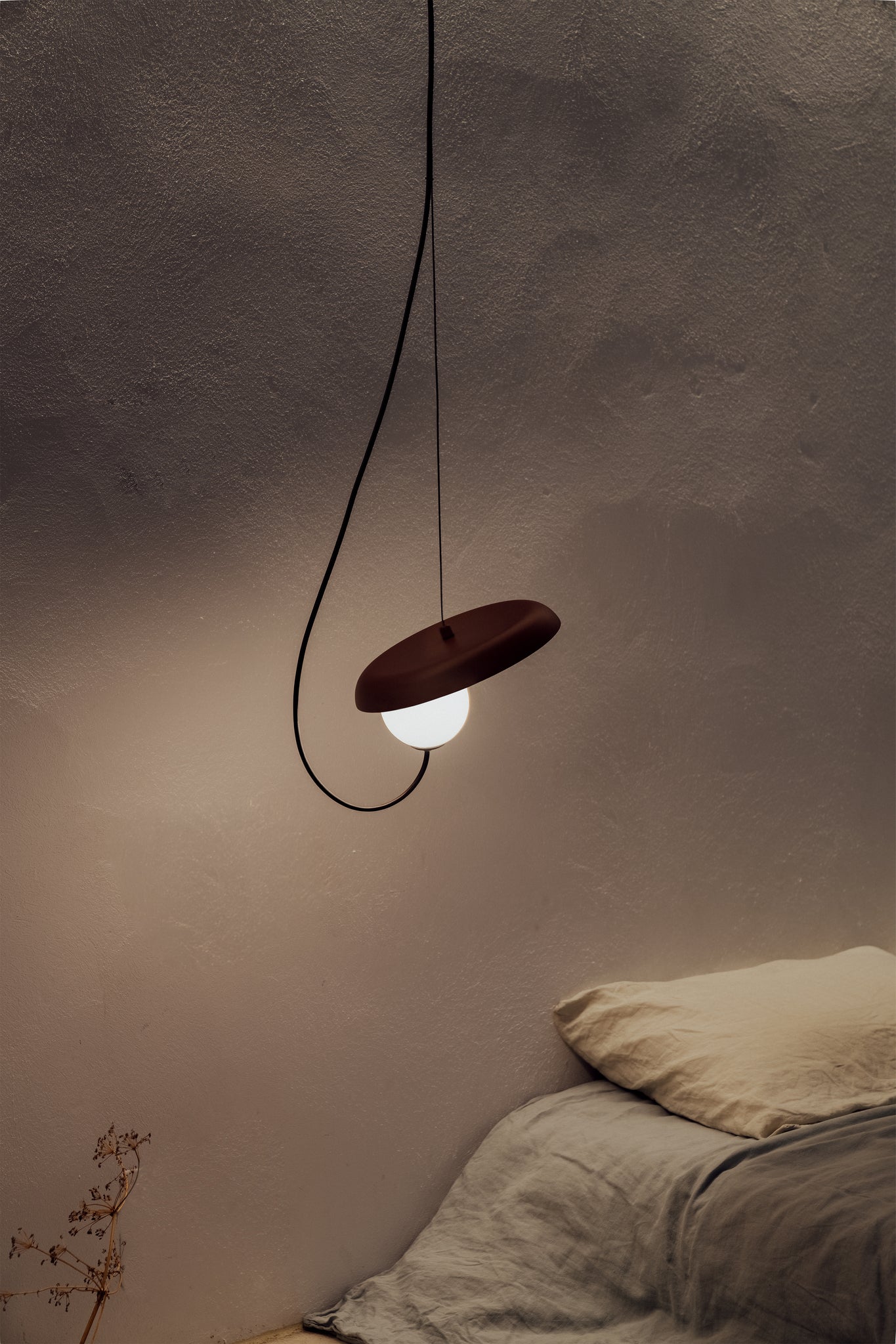 Draadhanglamp 24 cm. G9, koper met structuur