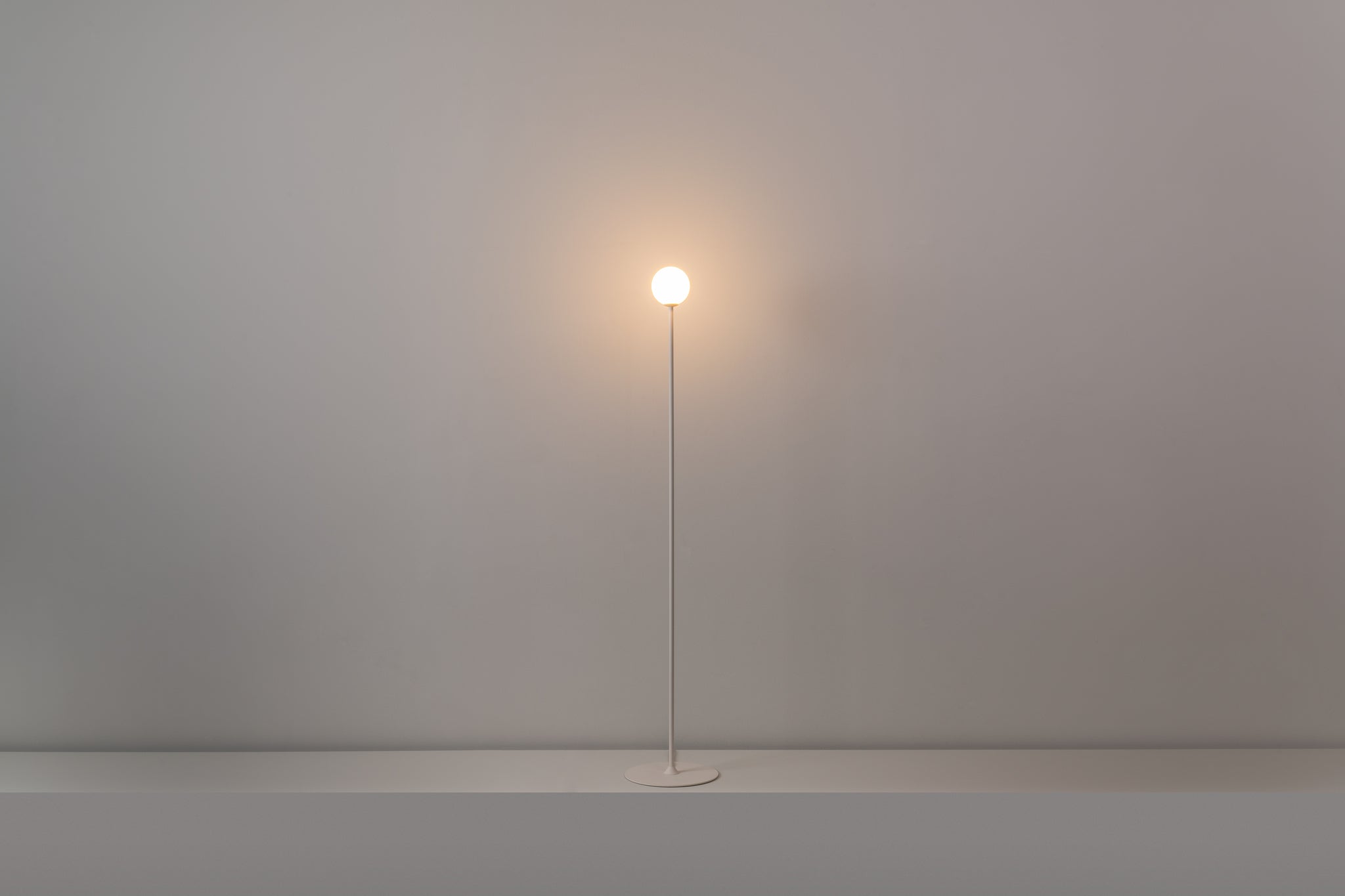 Symphony vloerlamp G9 H. 160 cm gestructureerd mink
