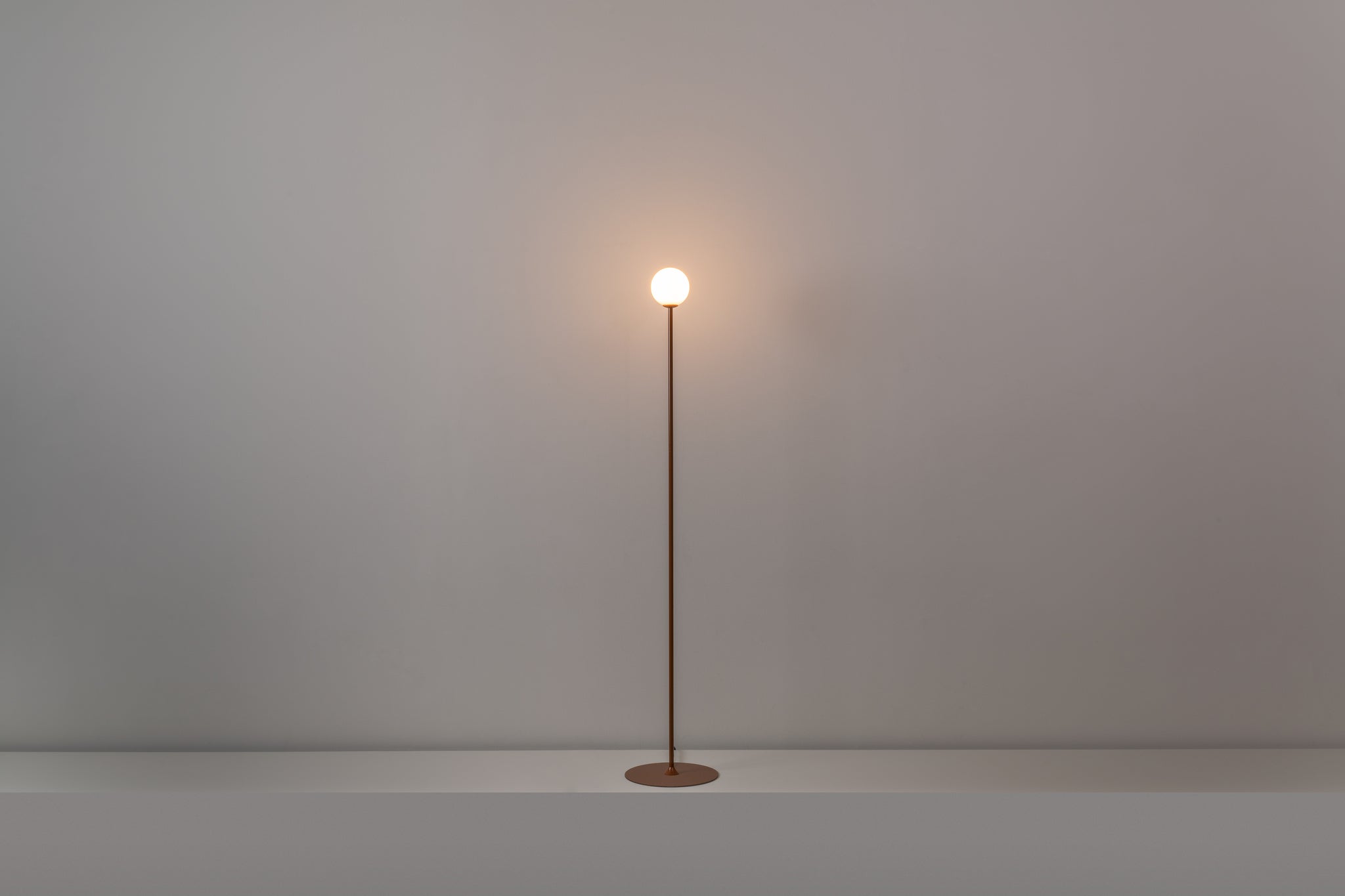 Symphony Vloerlamp G9 H. 160 cm, gestructureerd koper