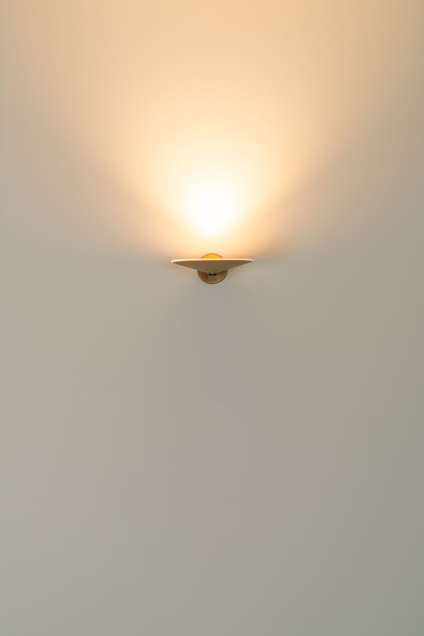 Pla wandlamp LED metallic goud