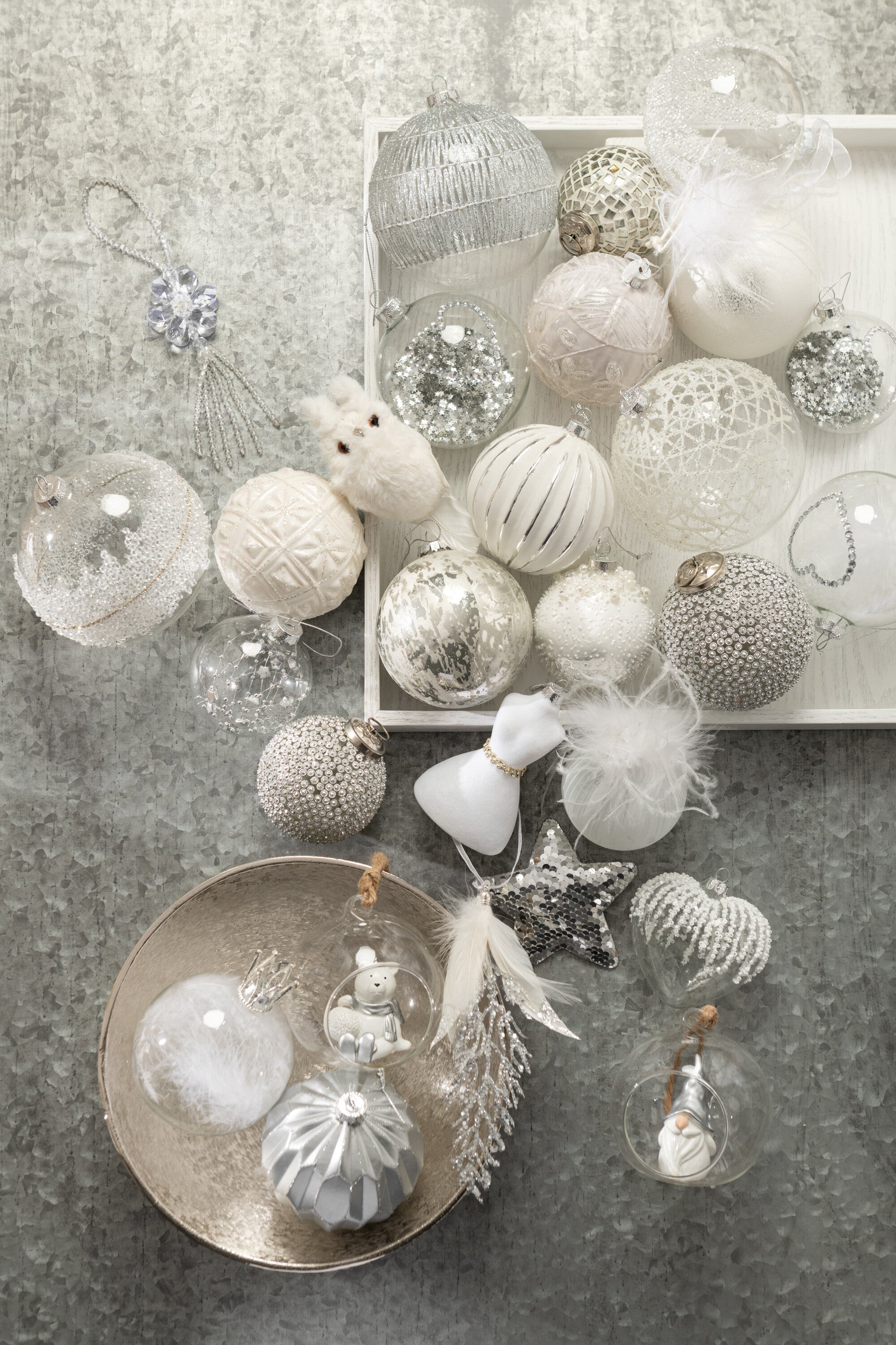 J-Line Box Of 4 Christmas Baubles Sugar Middle Glass Clear Medium