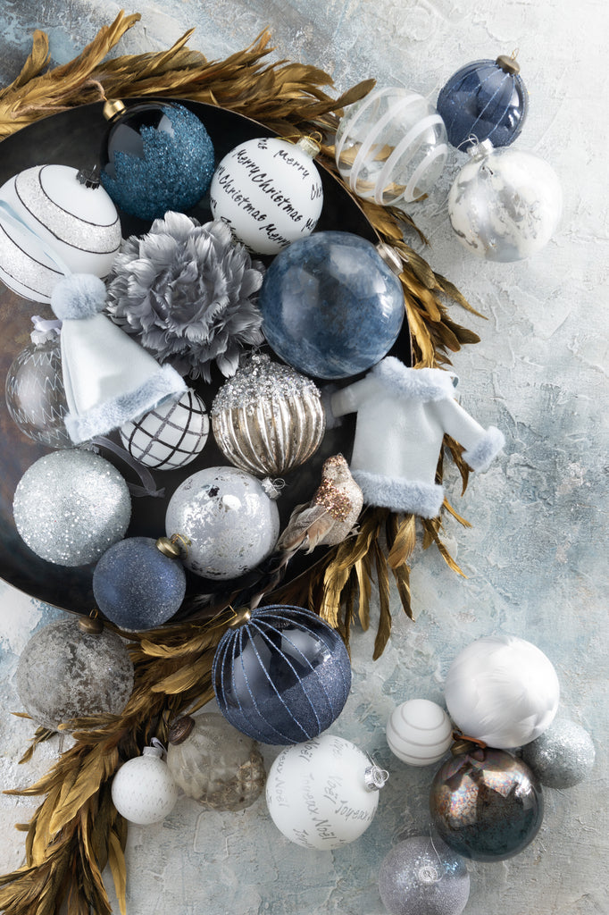 Doos met 4 kerstballen, 2 glashelder/2 opaalwit/blauw, groot assortiment van 2.