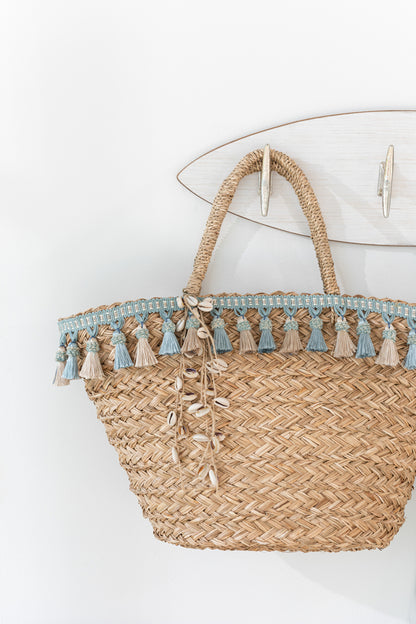 Strandtas Kwastjes Blauw/Beige Riet Natuurlijk