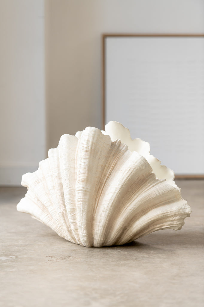 Deco Vase Clam Shell Polyresin Off White