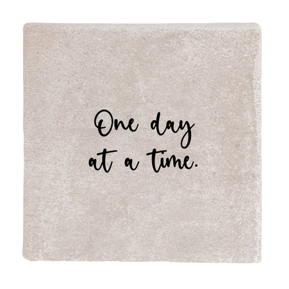 Label2X Tegeltje one day at a time woonaccessoires homedecoratie